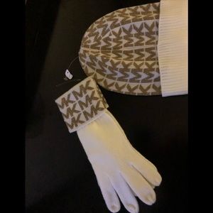 Michael kors hat and gloves set